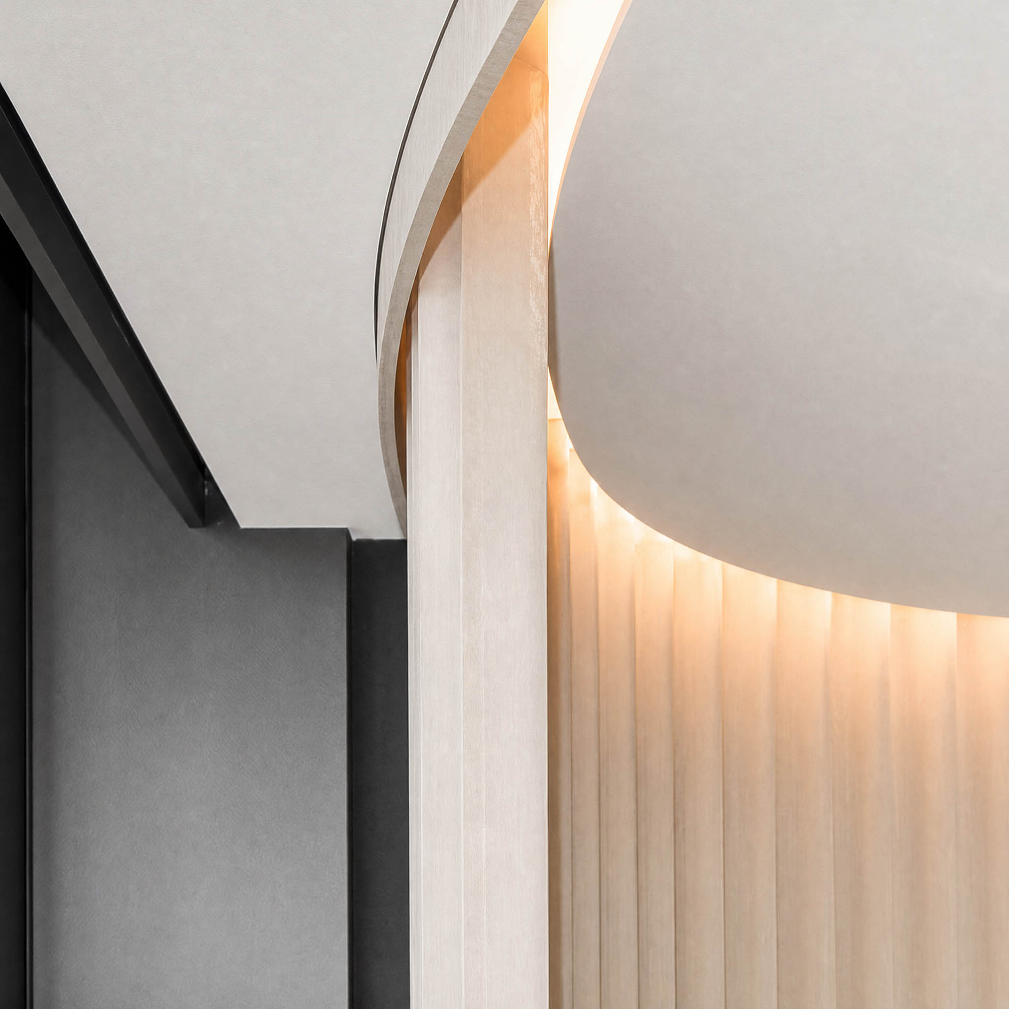 Détail du projet — géométrie du plafond et rideaux