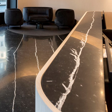 Détail du projet — assises et table d’appoint