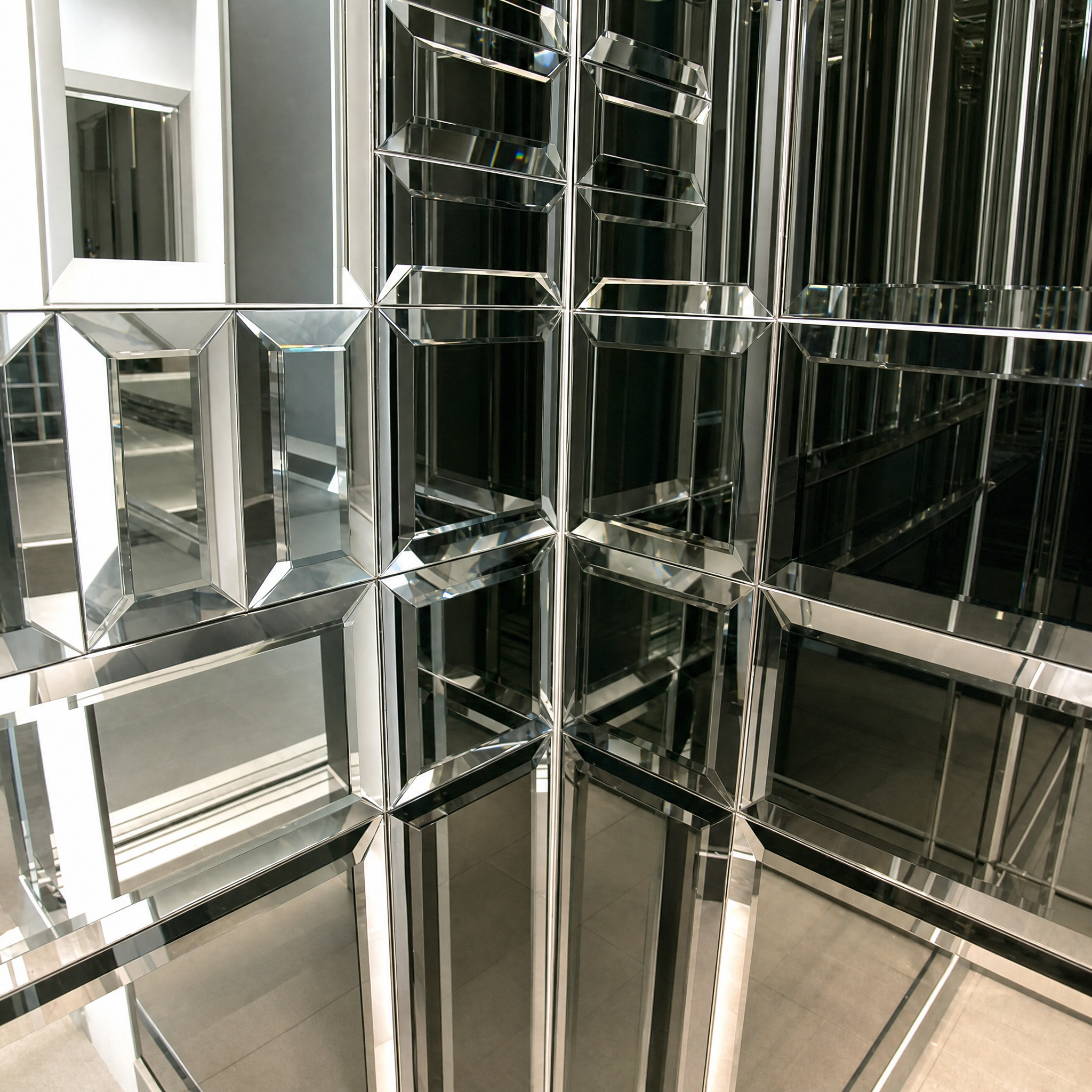 Manufacture horlogère — détail architectural 02