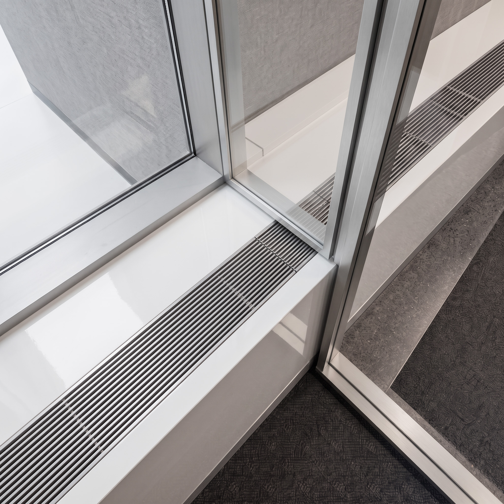 Manufacture horlogère — détail architectural 09