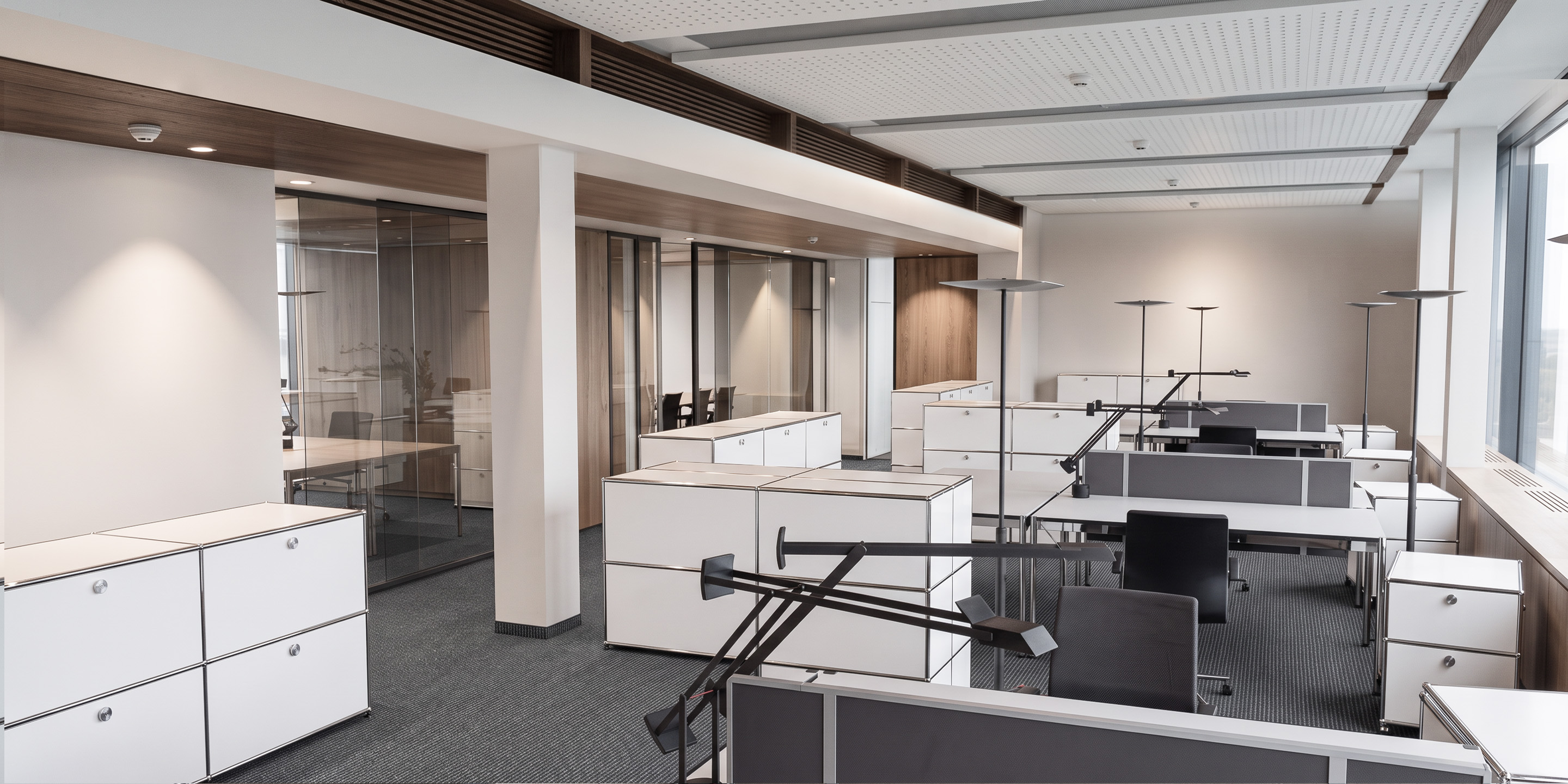 Manufacture horlogère — bureaux et espaces communs