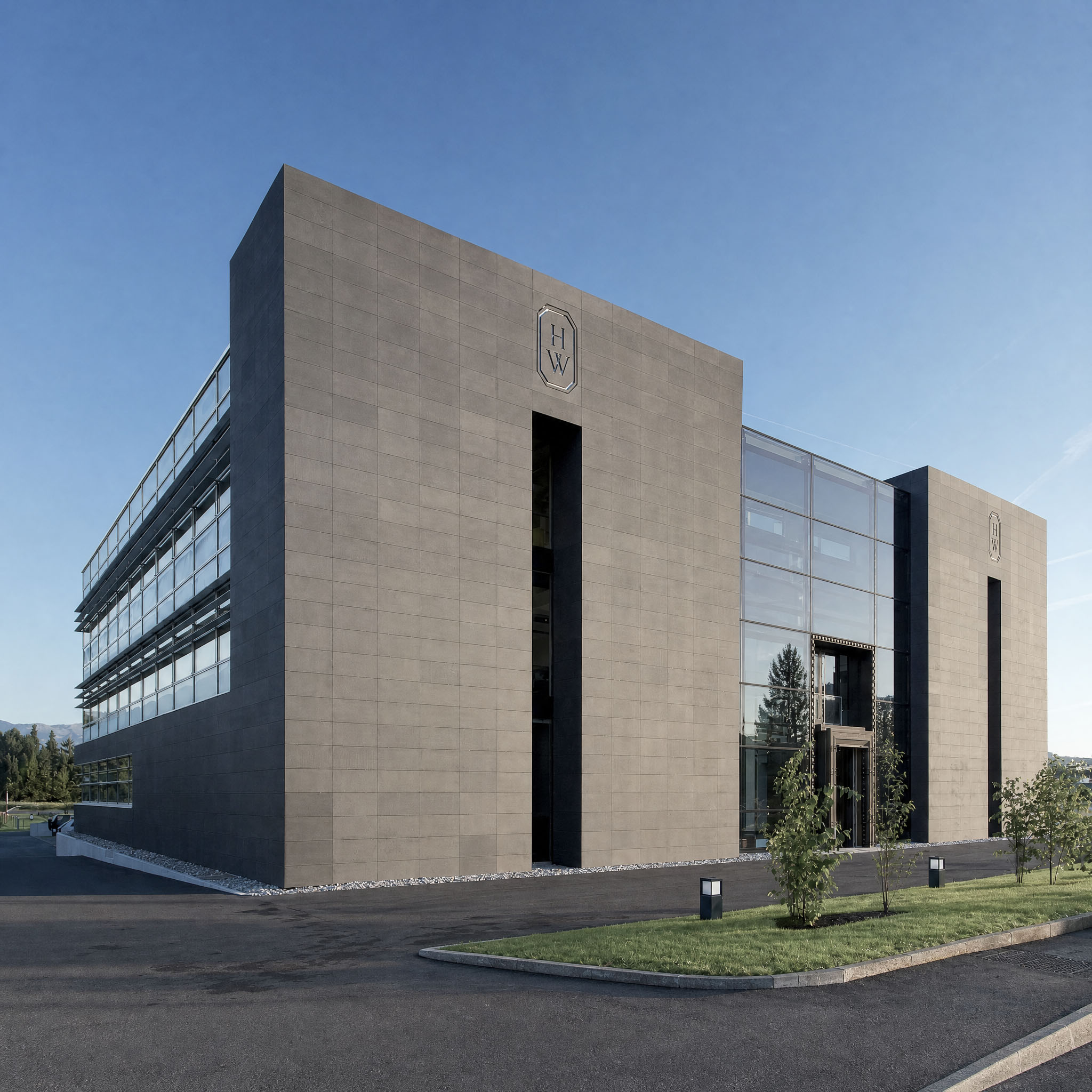 Manufacture horlogère — vue extérieure du bâtiment à Genève