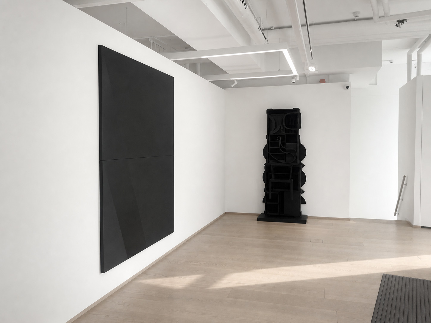 Galerie d’art internationale à Genève — espace d’exposition, vue 02